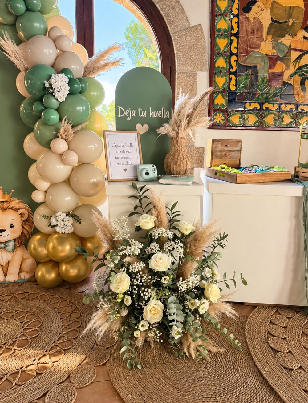 Detalle floral de bautizo