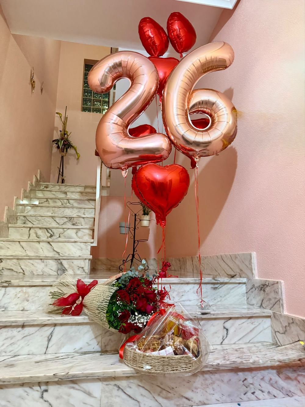 Globos número 26 en tonos rosa dorado